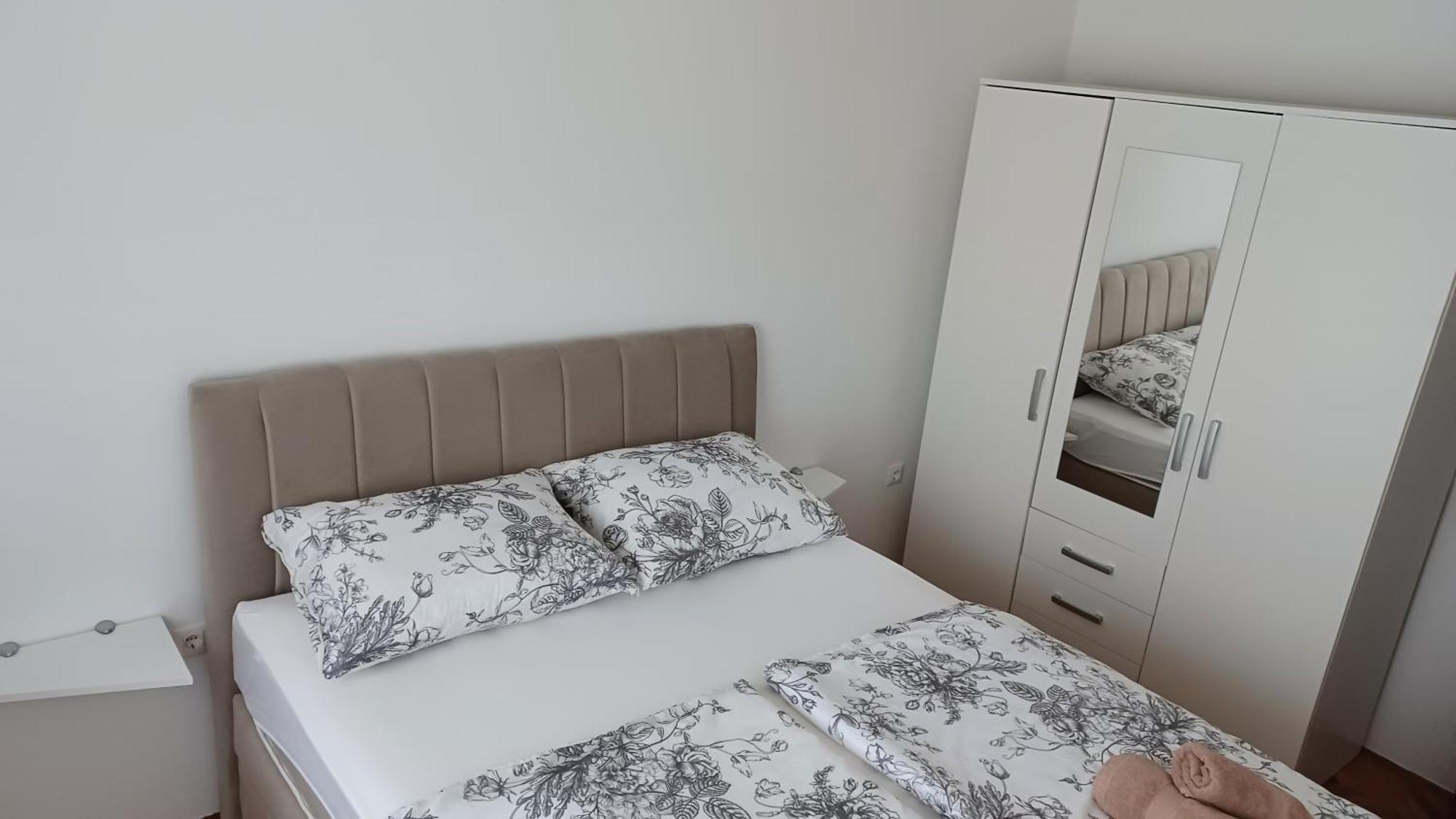 אומאג Apartments Villa Adamovic חדר תמונה