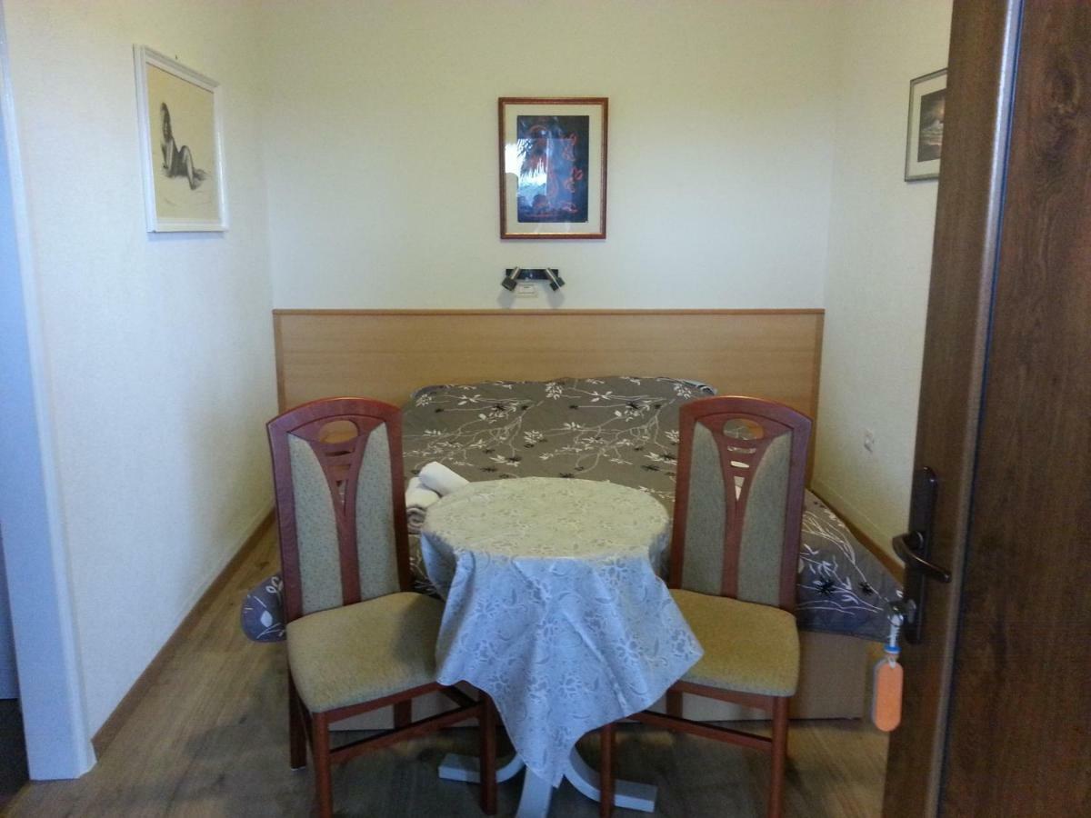 אומאג Apartments Villa Adamovic חדר תמונה
